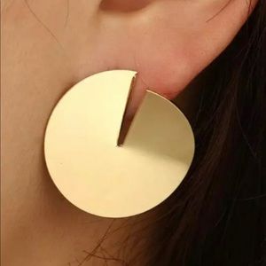 Golden Round Pierced Earrings with Cut Detail